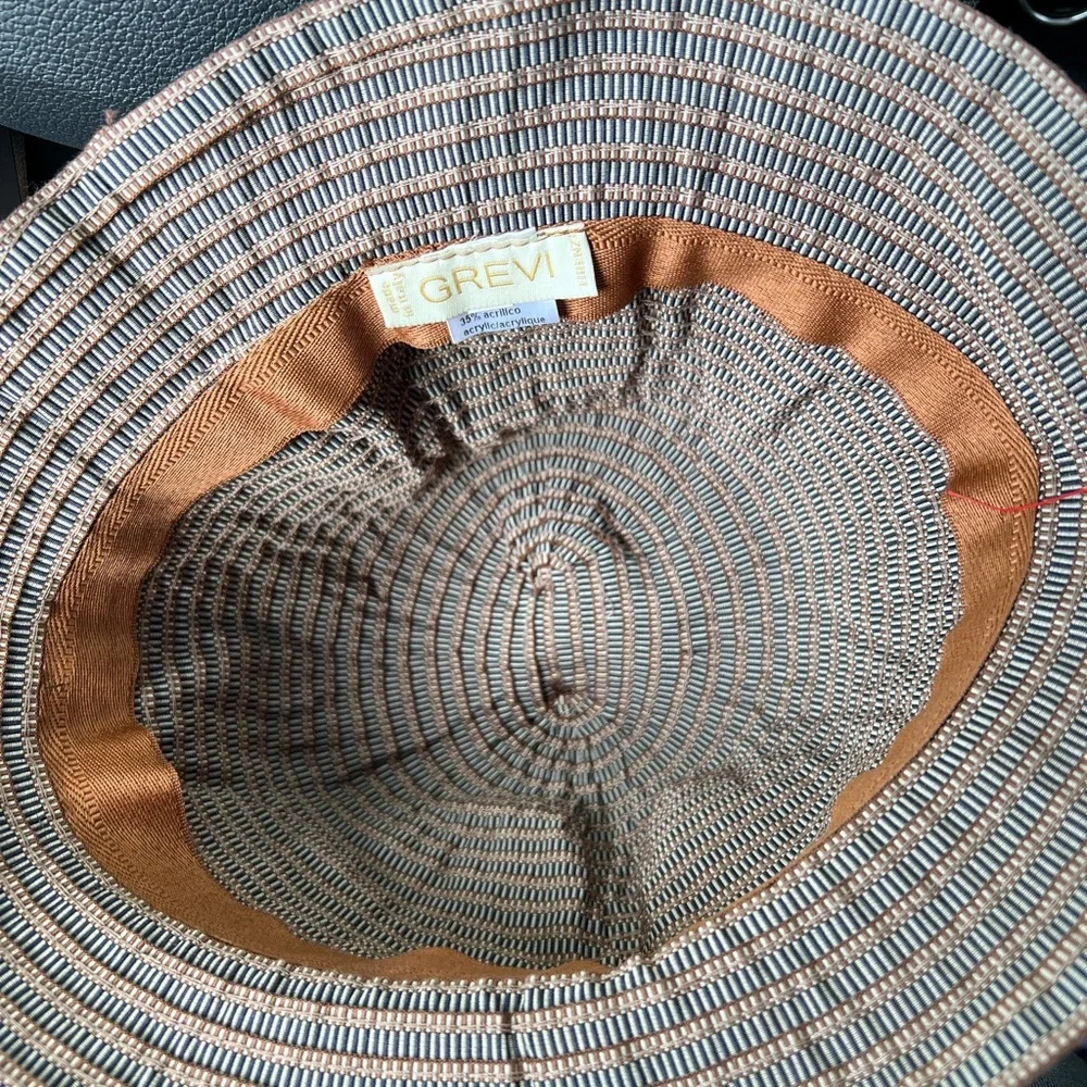 Grevi bucket hat. Made in Italy. 
Vintage and Vacation Ready!! - Picture 5 of 6
